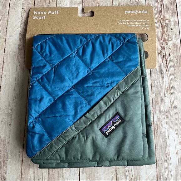 Patagonia Accessories - PATAGONIA NANO PUFF SCARF WEATHER RESISTANT BLUE